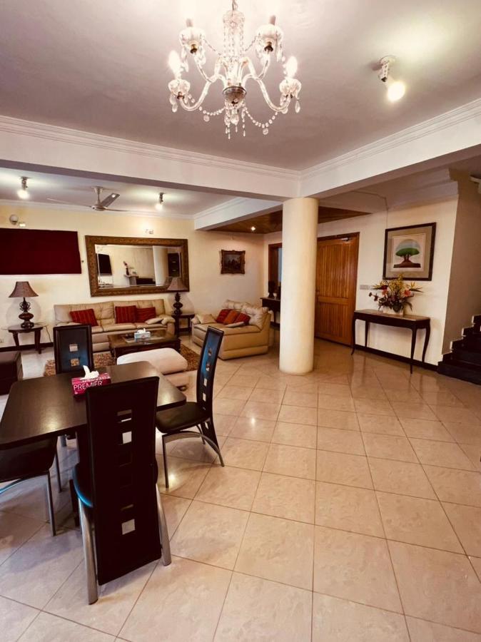 Reina Boutique Hotel - Murree Exterior photo